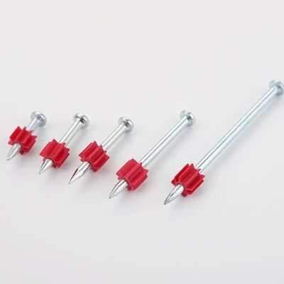 Pistola de cravos de concreto NS301T com cravos de tiro de flauta vermelha e diafragma de agitação.